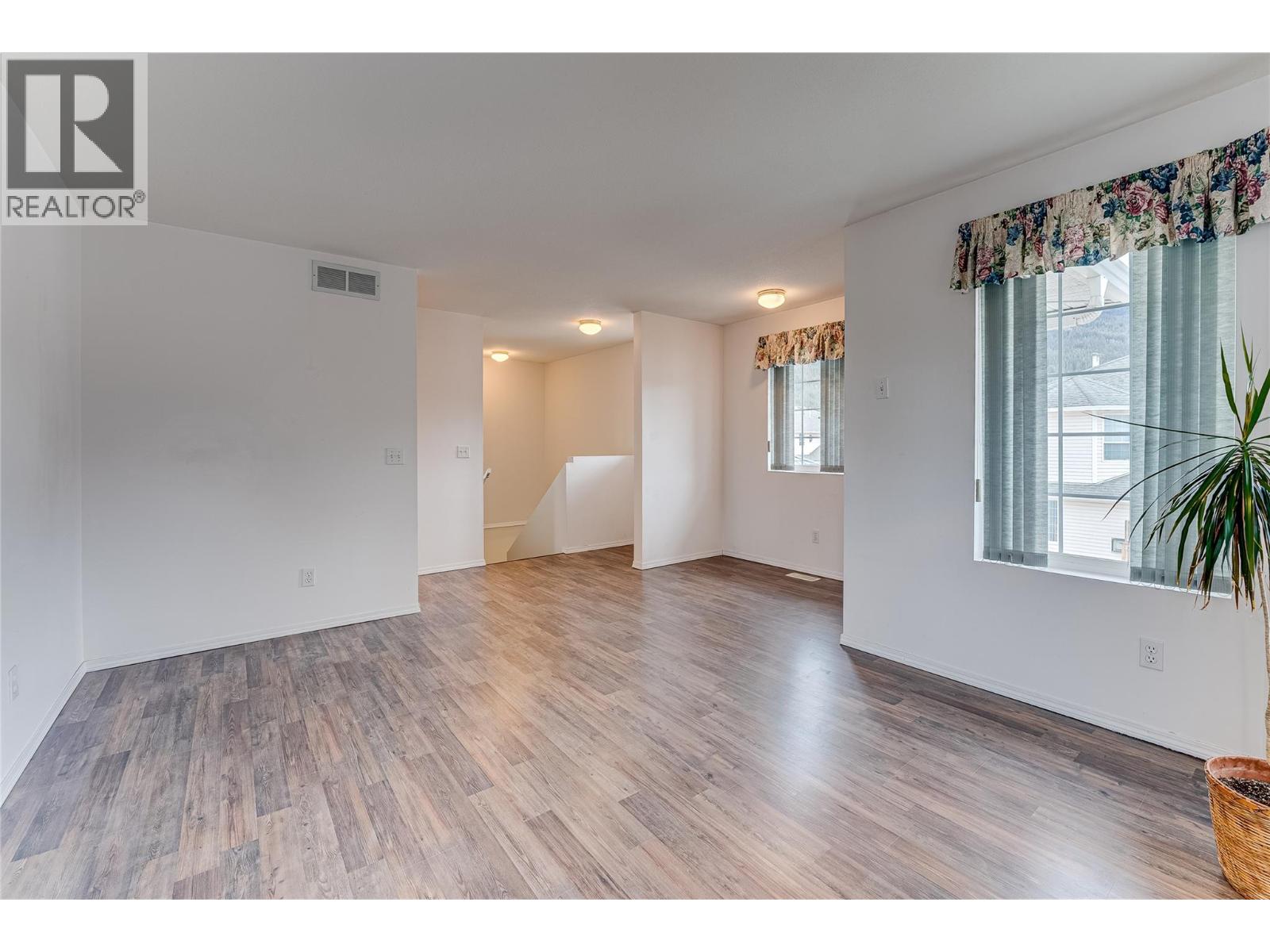 #101 870 10 Street SW - 19