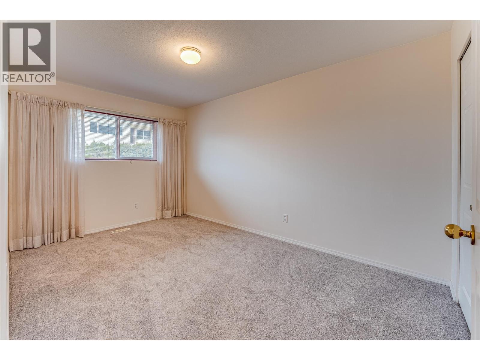 870 10 Street SW Unit# 101, Salmon Arm