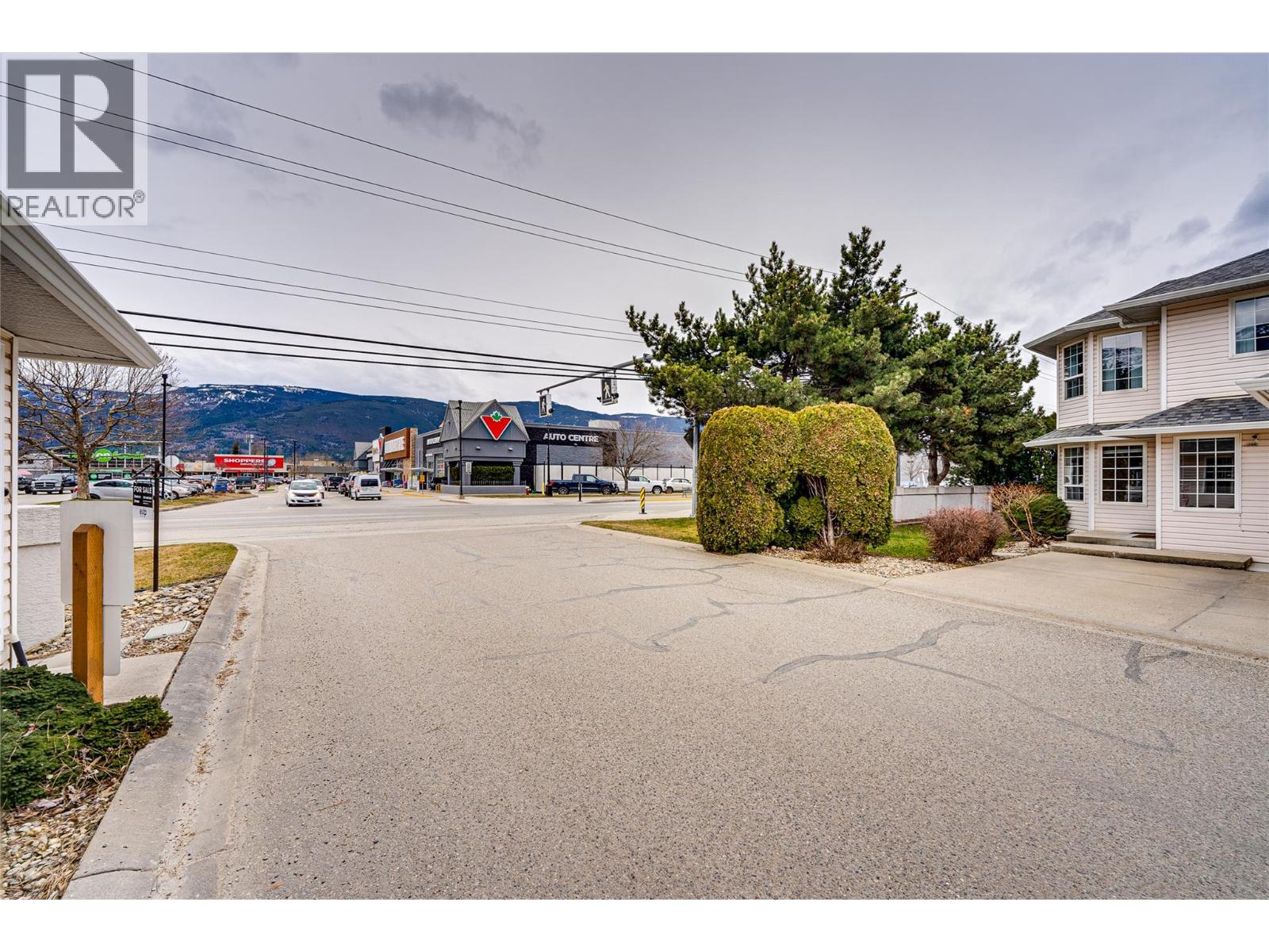 870 10 Street SW Unit# 101, Salmon Arm