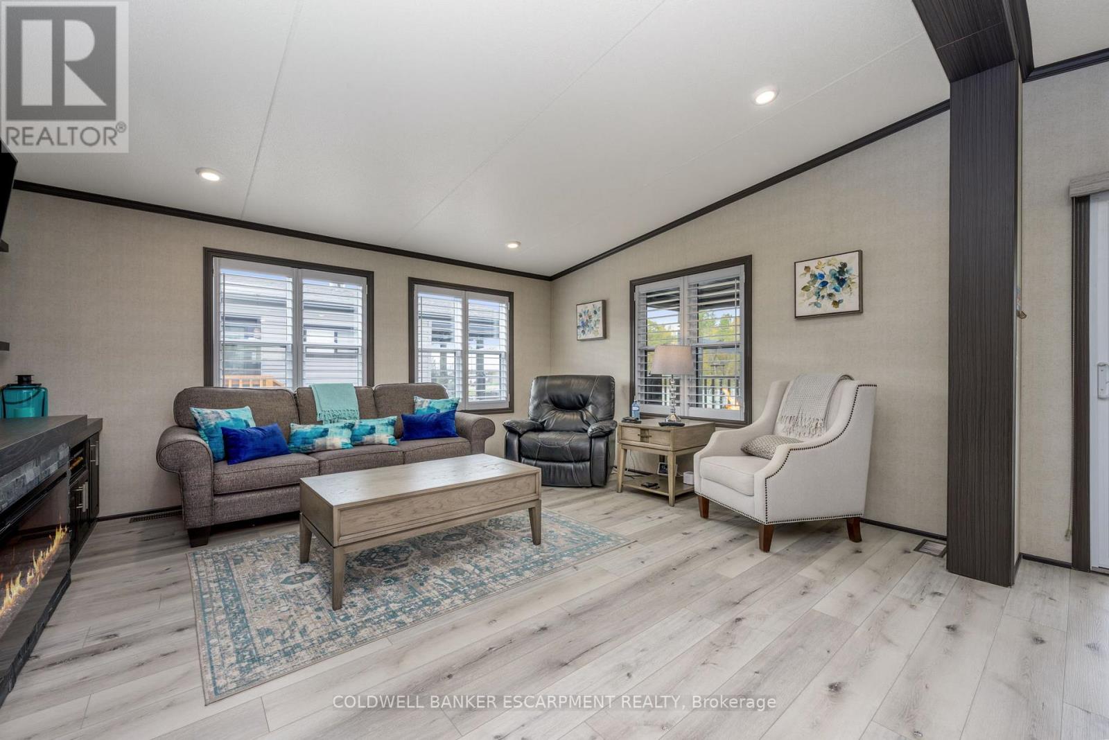 #8 HILL 4449 MILBUROUGH LINE - 9