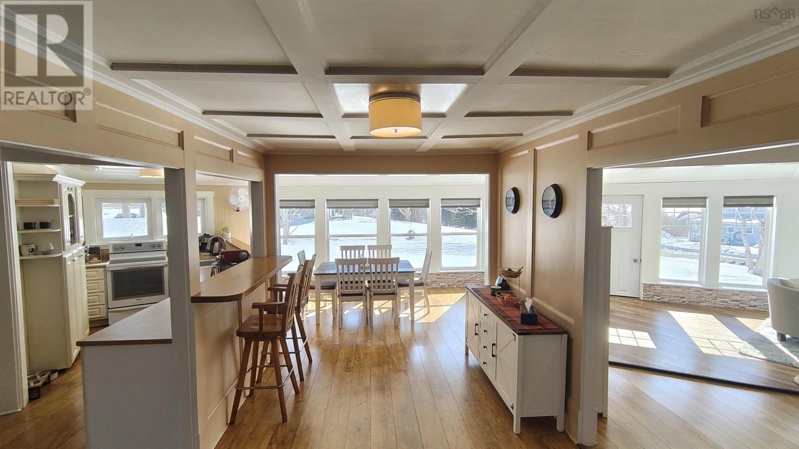 Property 11 of 40 of 7 Candy Lane