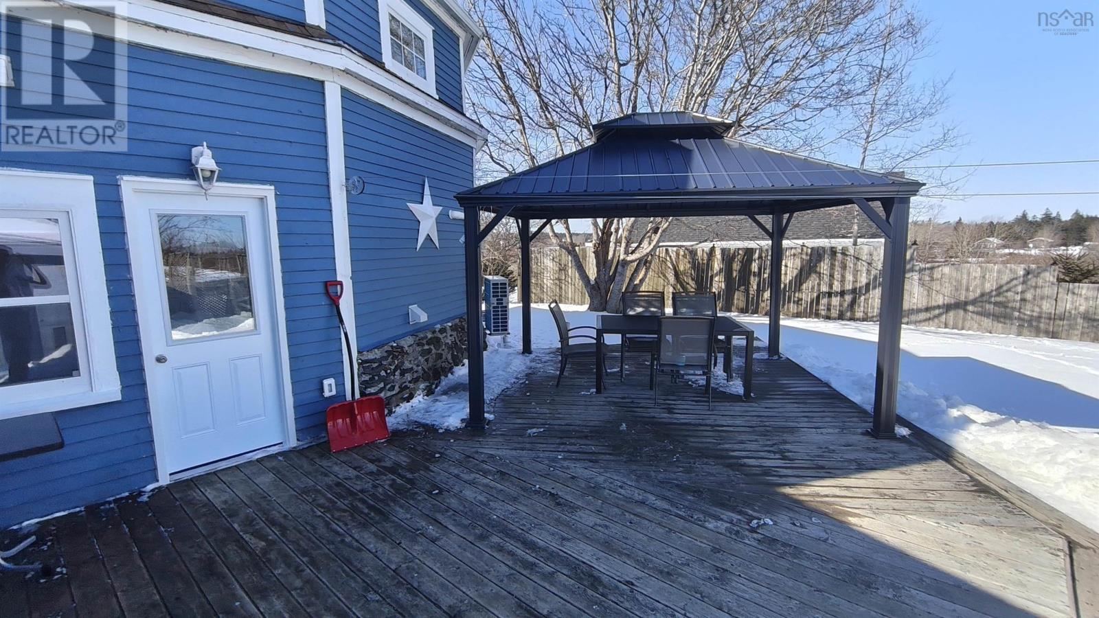 Property 4 of 40 of 7 Candy Lane