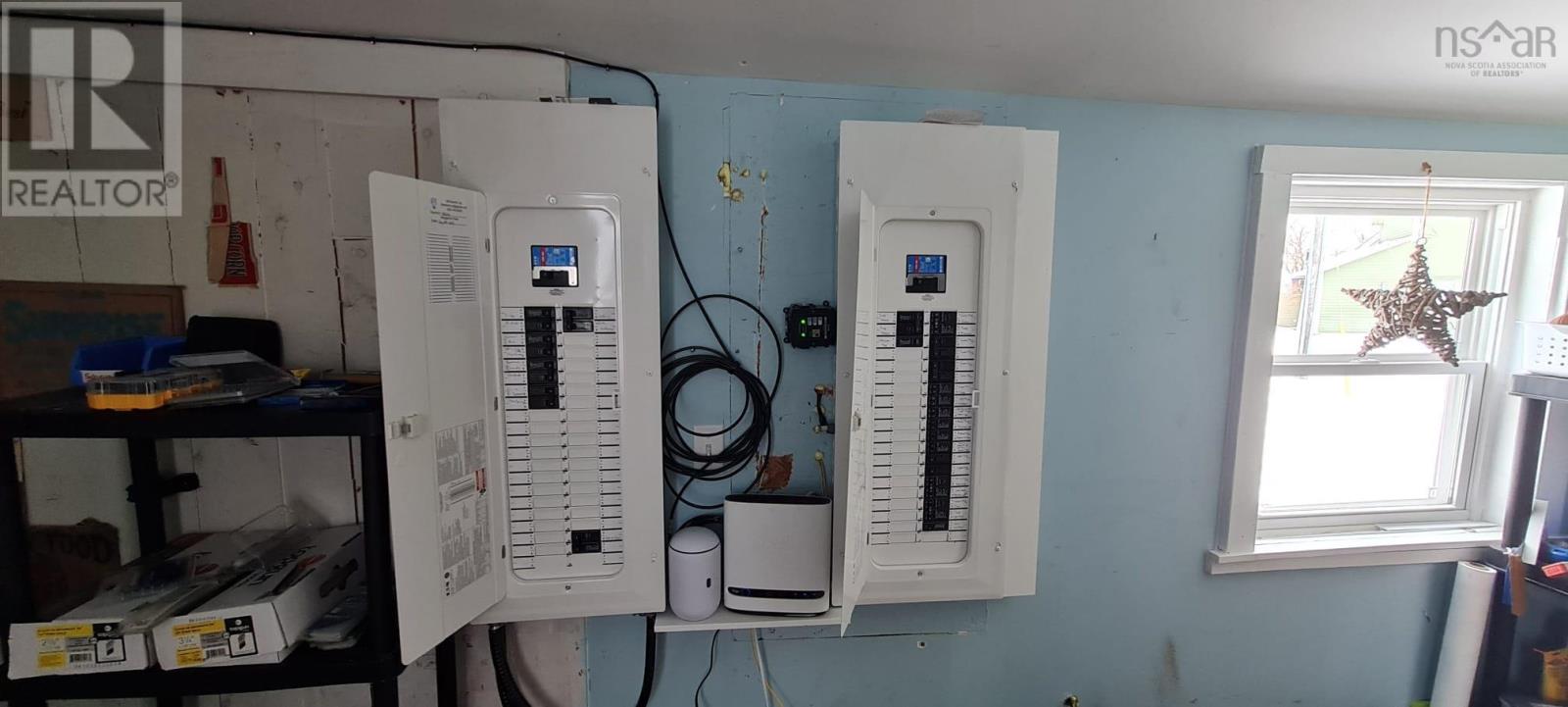 Property 6 of 40 of 7 Candy Lane