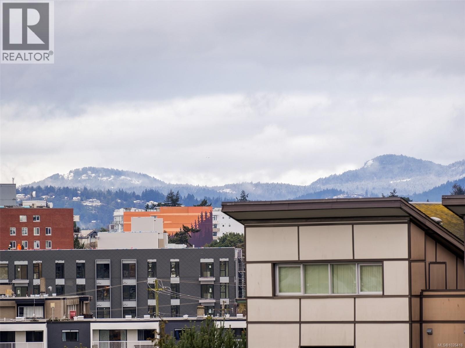 #705 373 TYEE RD - Image 3