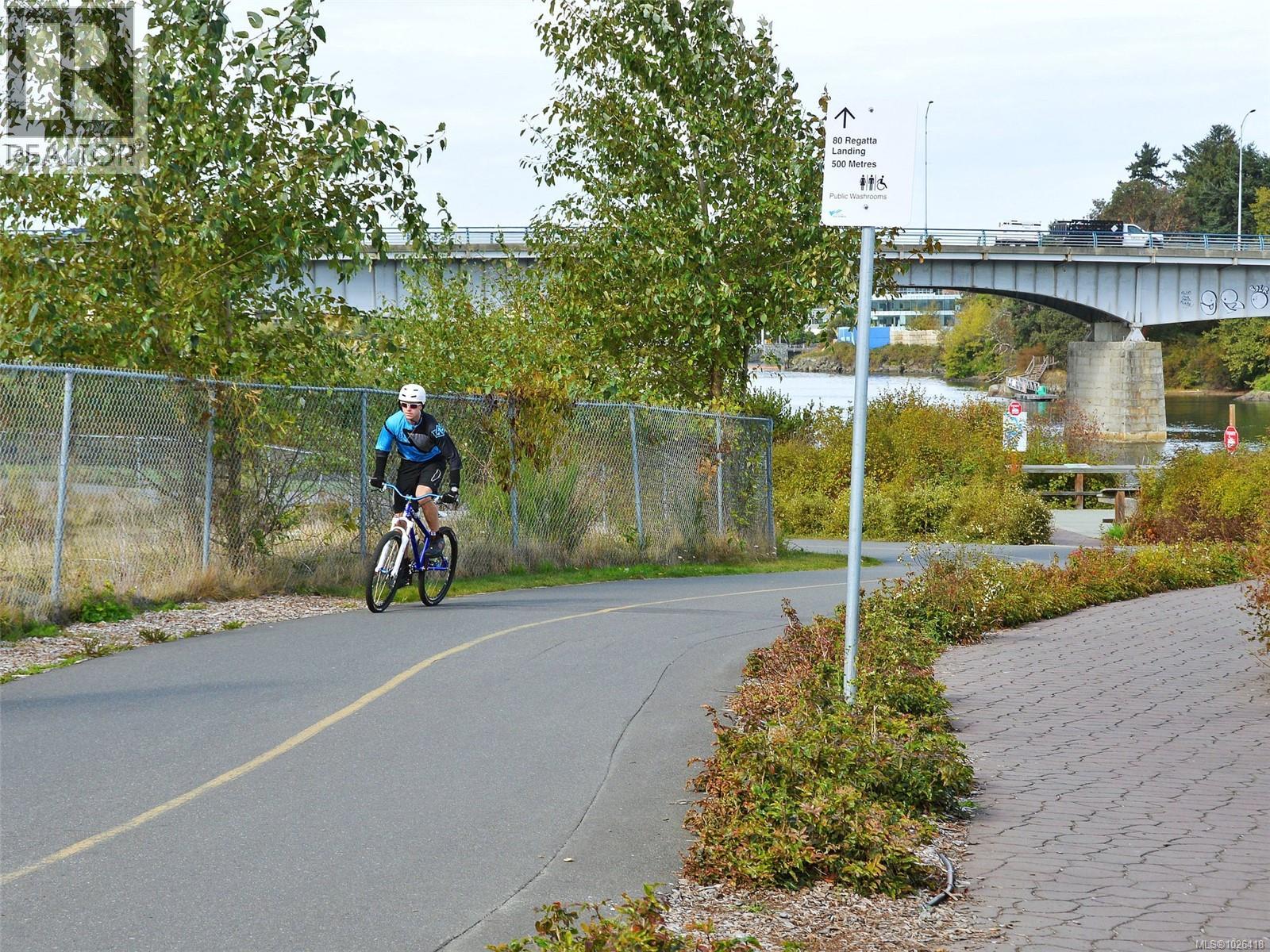 #705 373 TYEE RD - 30