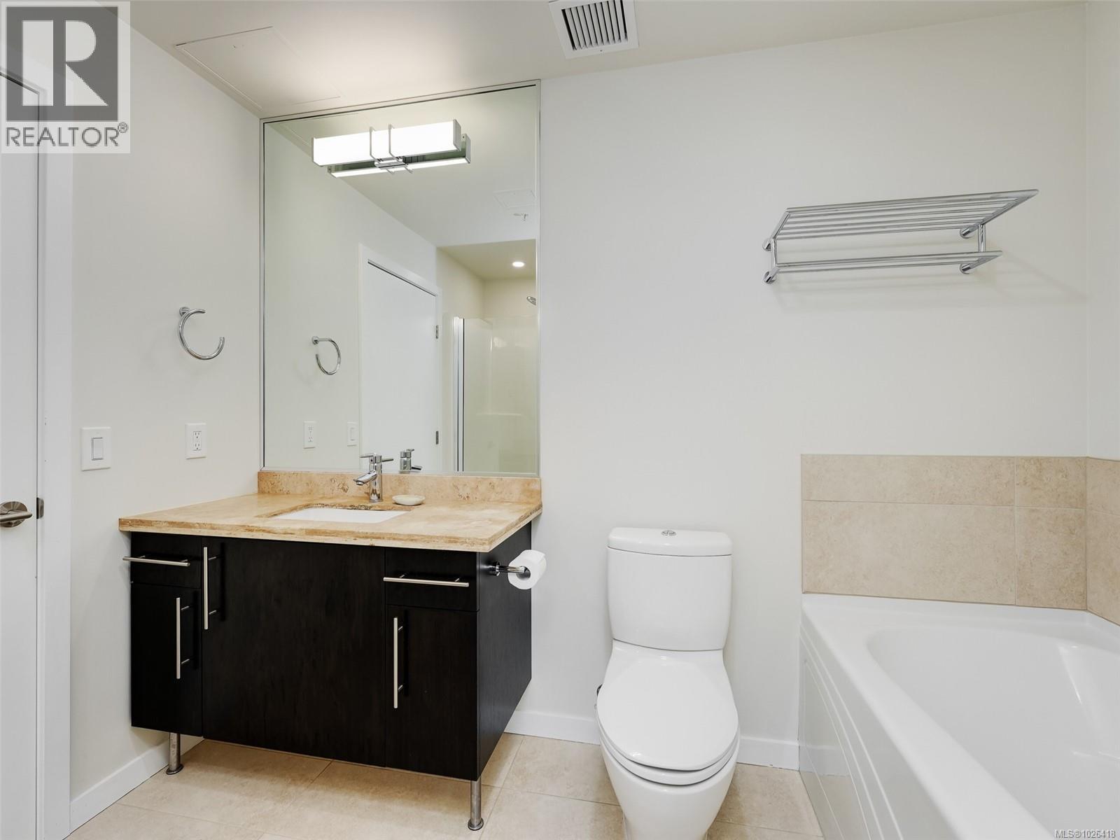 #705 373 TYEE RD - 23