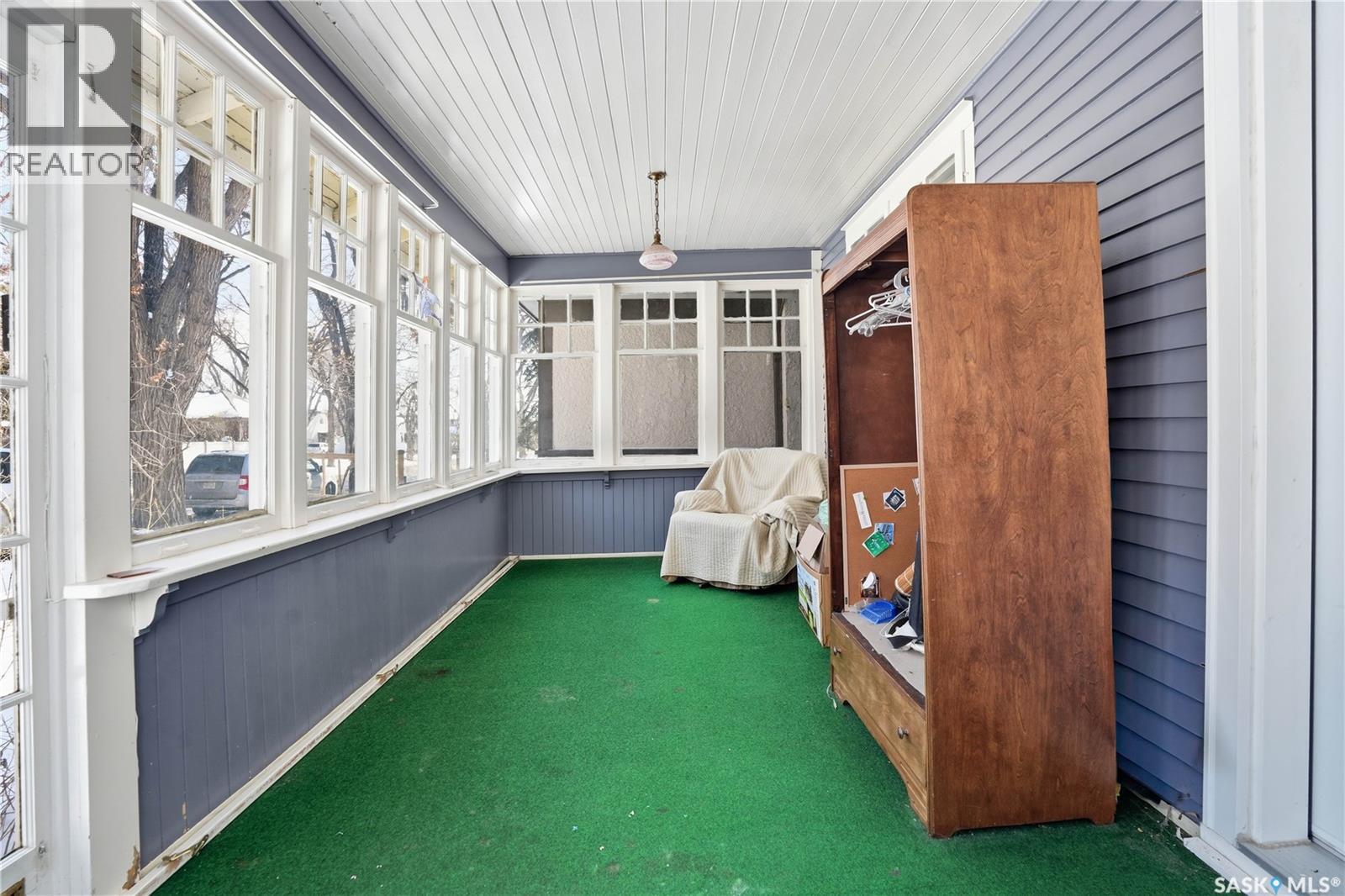 2332 Elphinstone STREET - Photo 3 of 43, Regina, Saskatchewan