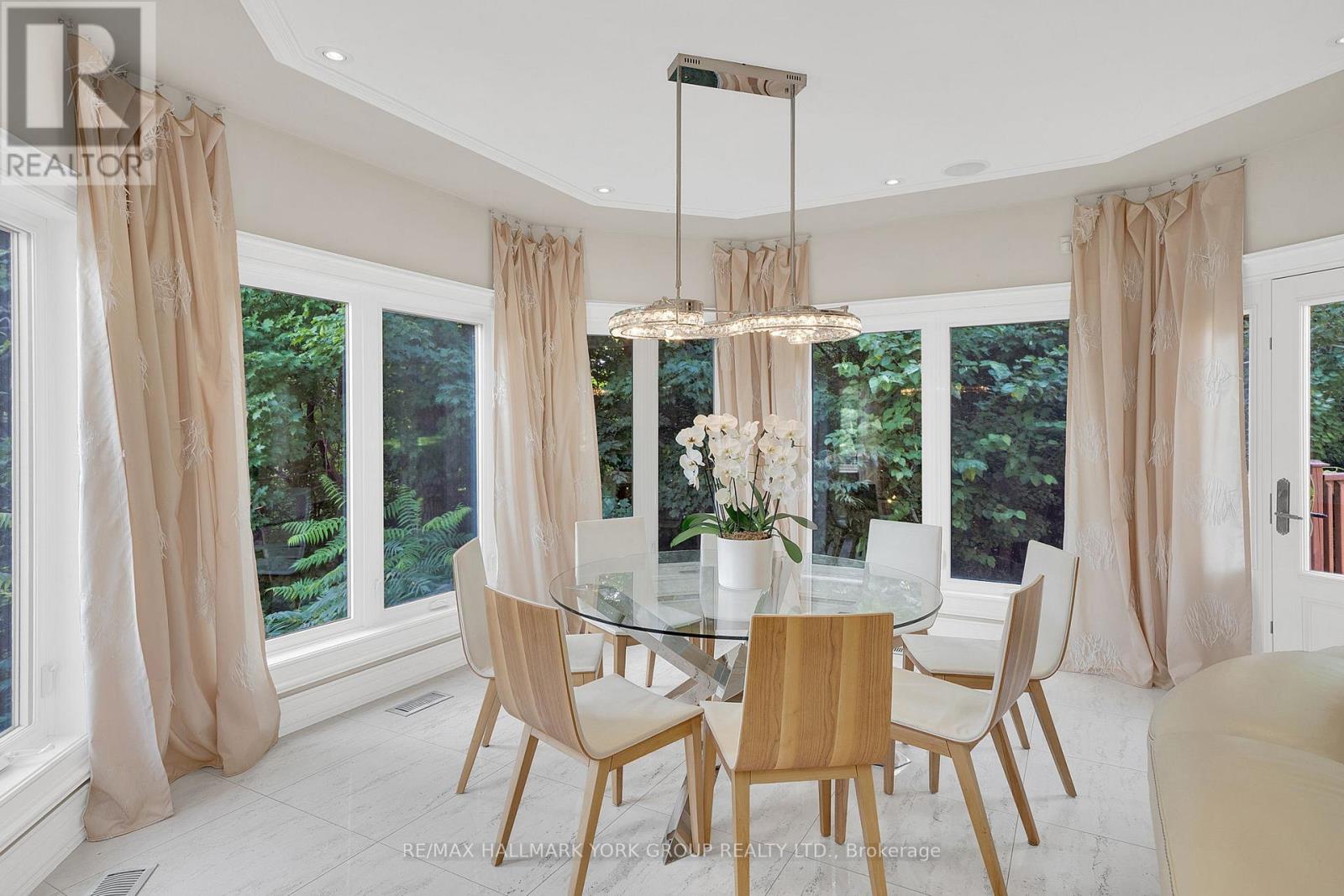 24 DEW DROP COURT - 11