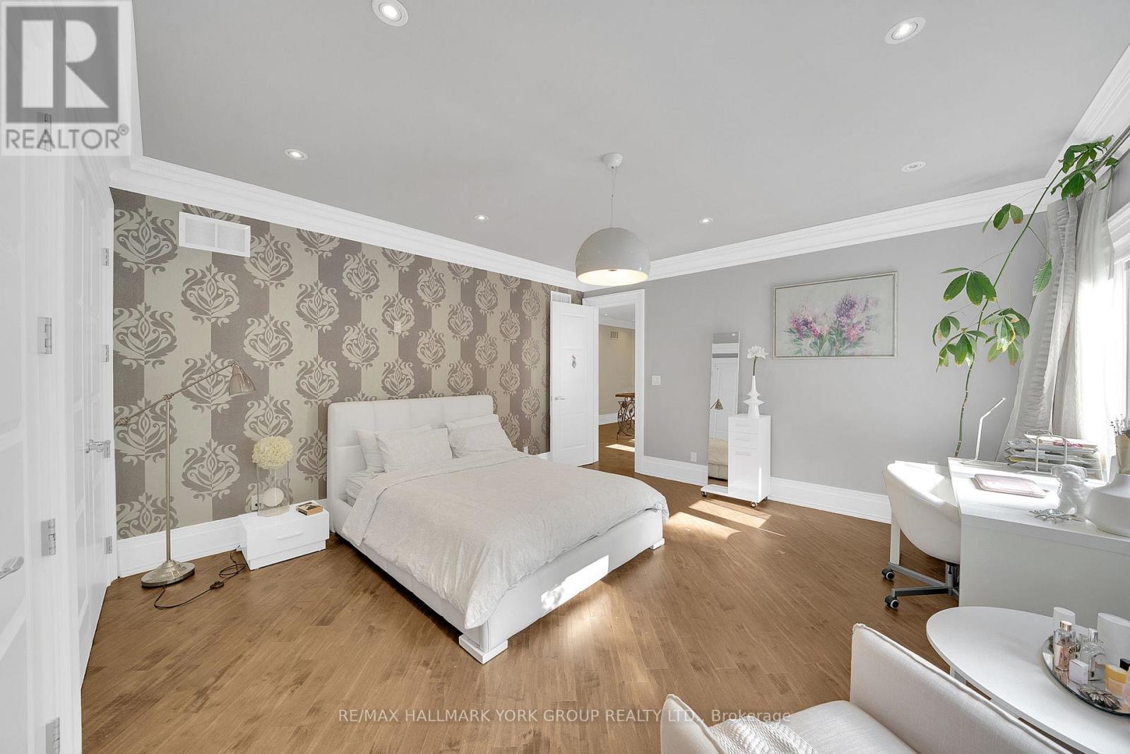 24 DEW DROP COURT - 16