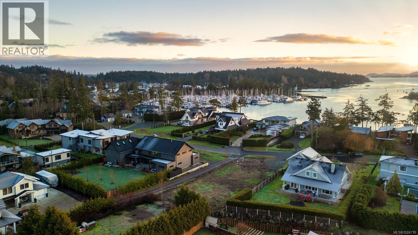  10724 Bayfield Road, North Saanich