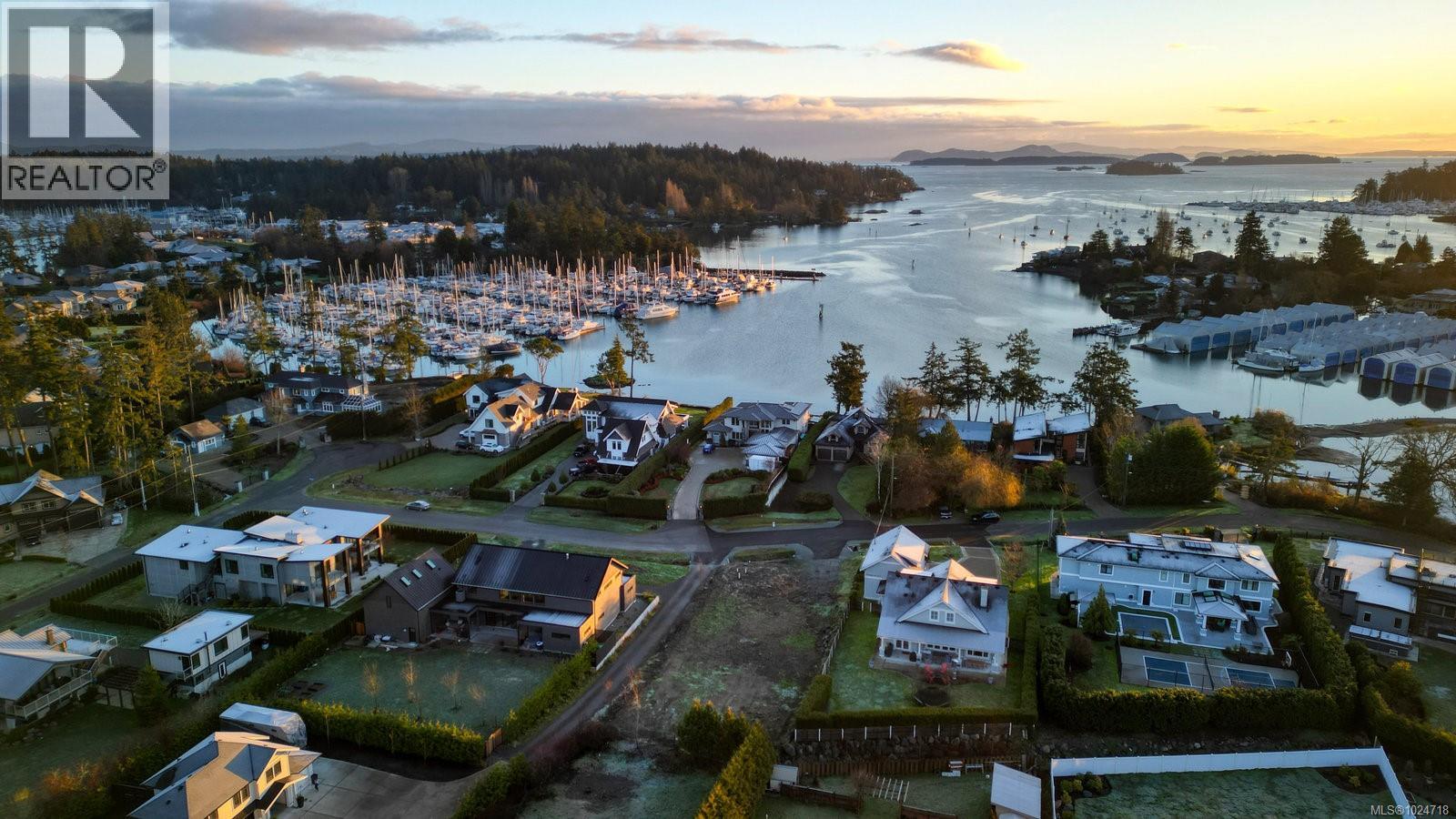  10724 Bayfield Road, North Saanich