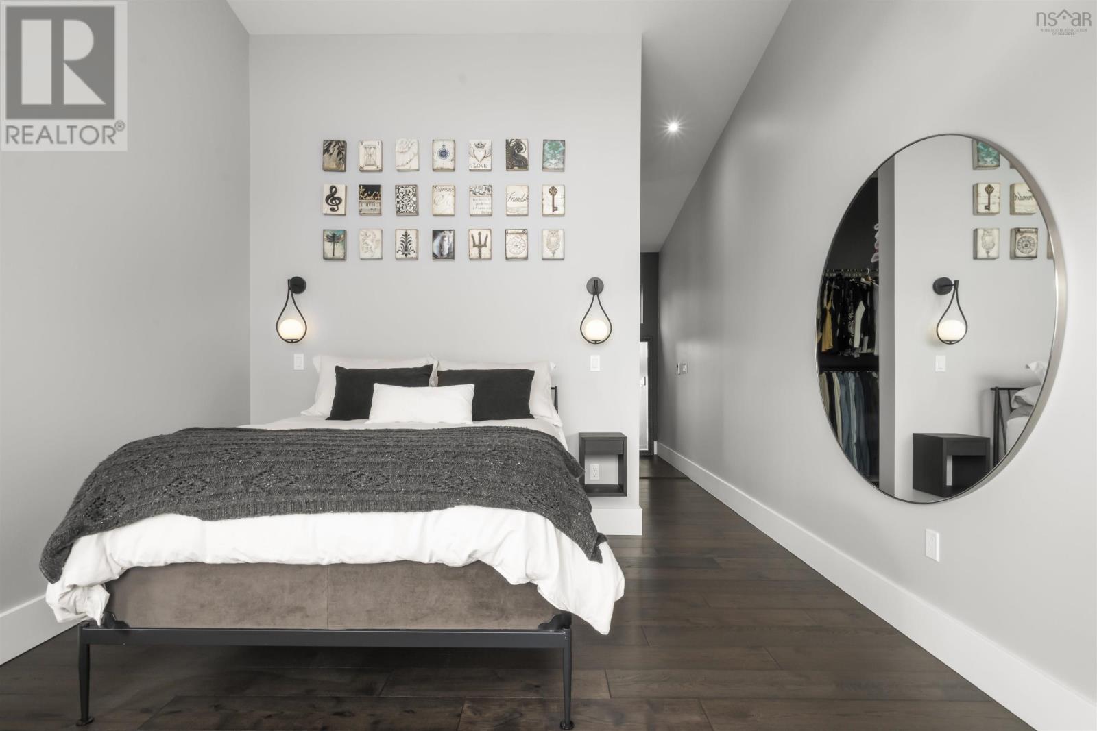 Property 17 of 51 of 200 Middle Road