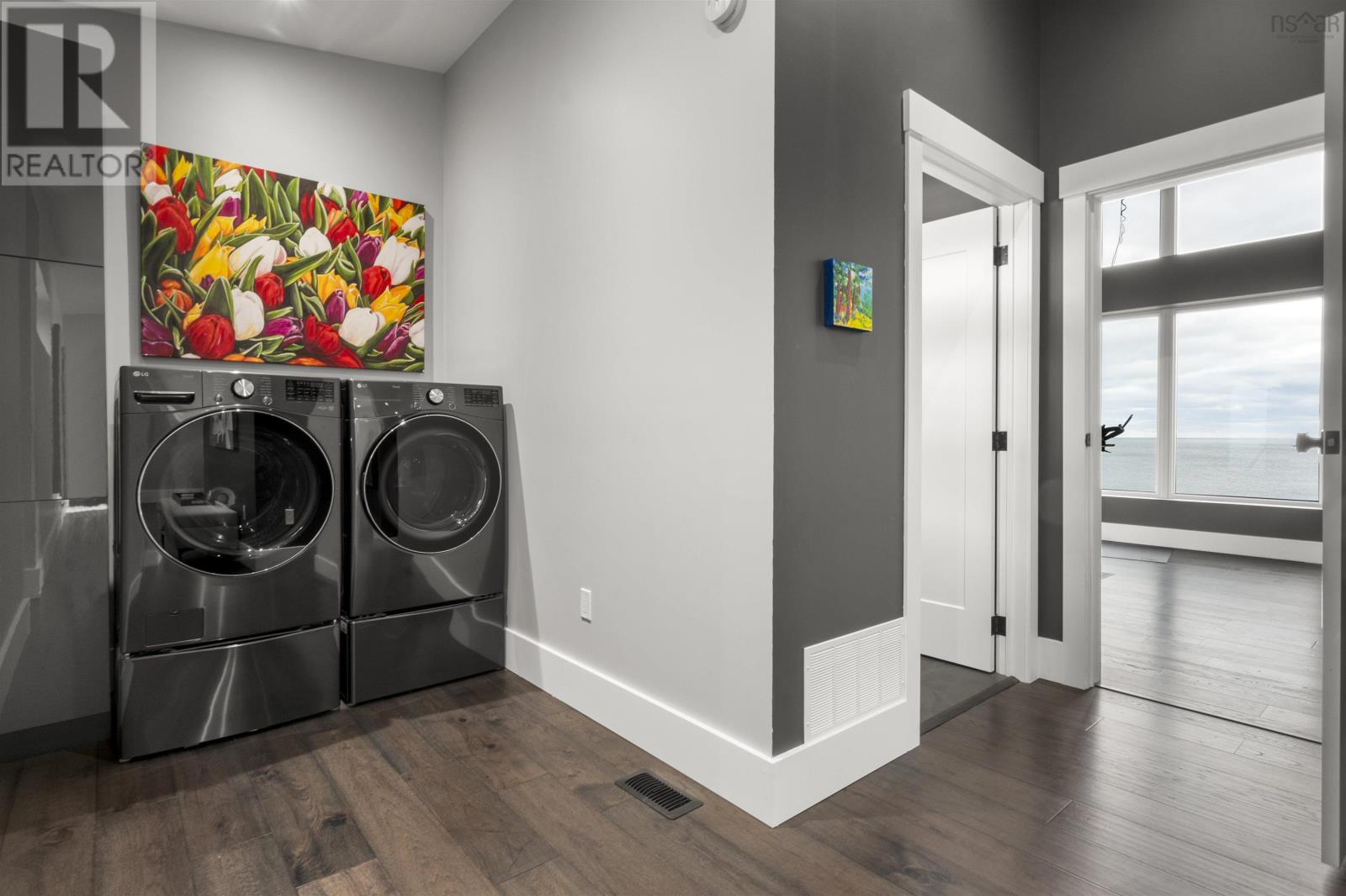 Property 24 of 51 of 200 Middle Road