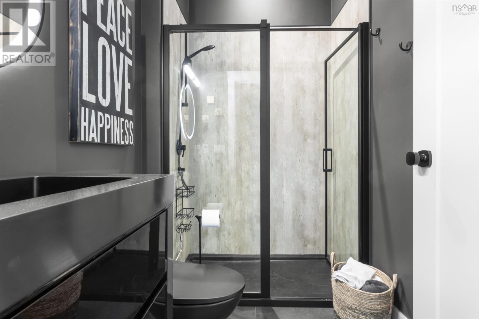 Property 29 of 51 of 200 Middle Road