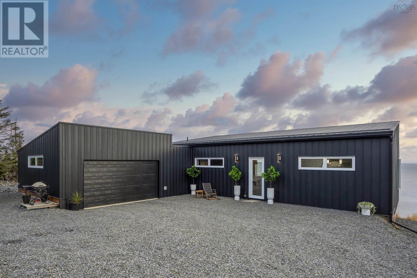 Property 4 of 51 of 200 Middle Road