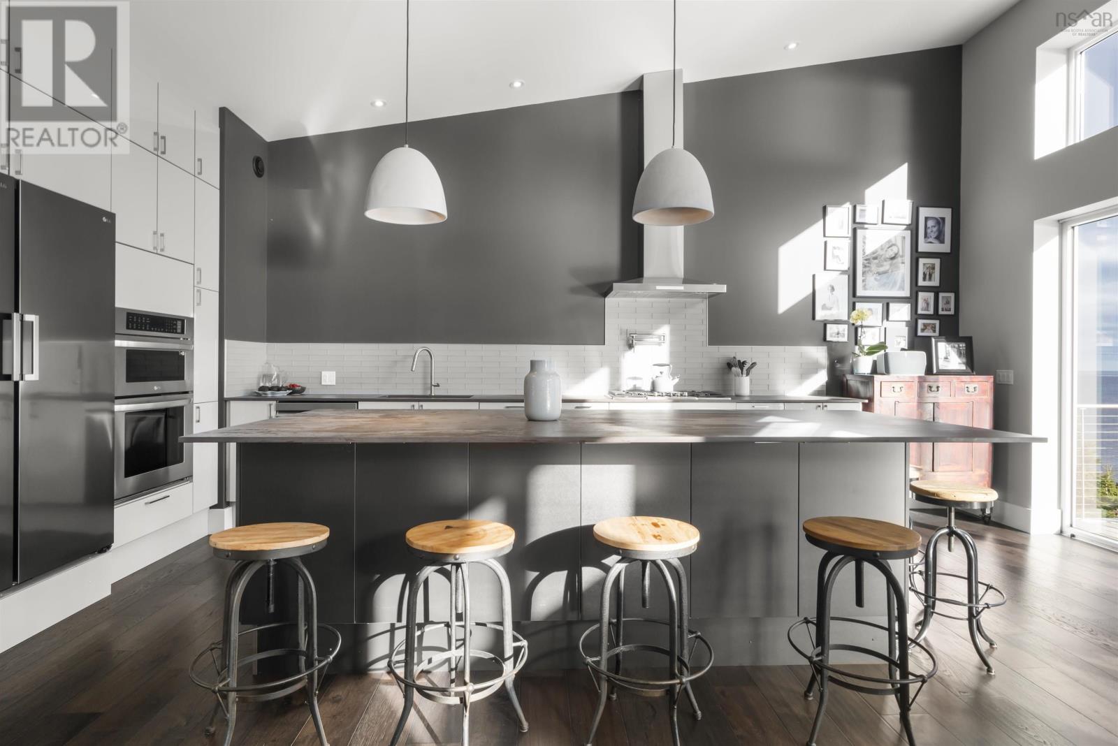 Property 7 of 51 of 200 Middle Road