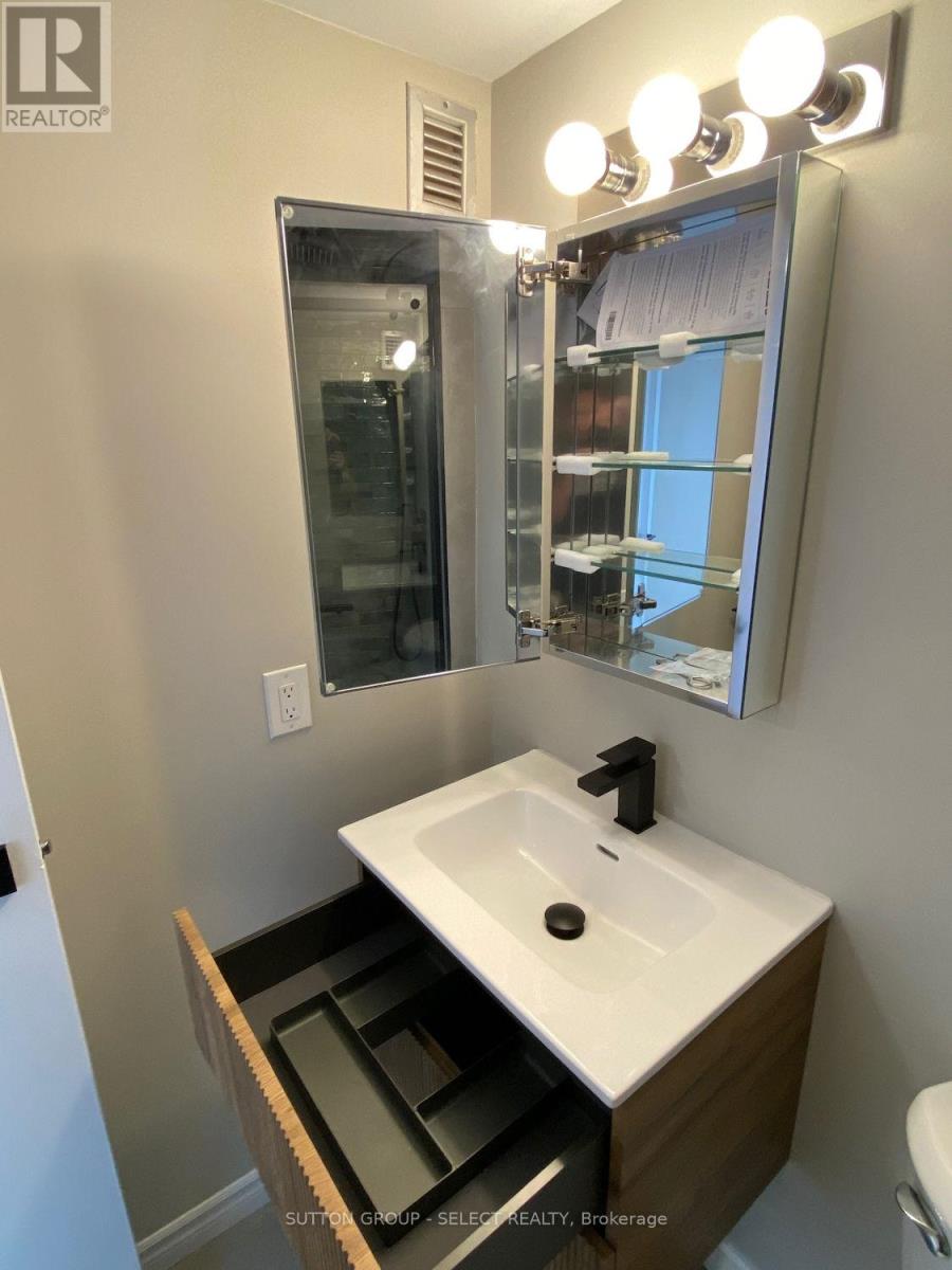 804 - 1105 JALNA BOULEVARD - Photo 3 of 34, London South (South X), Ontario