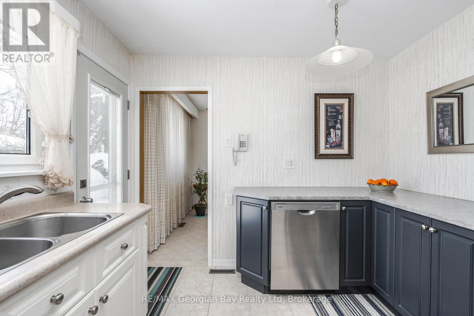 306 CEDAR STREET - Photo 4 of 44, Midland, Ontario