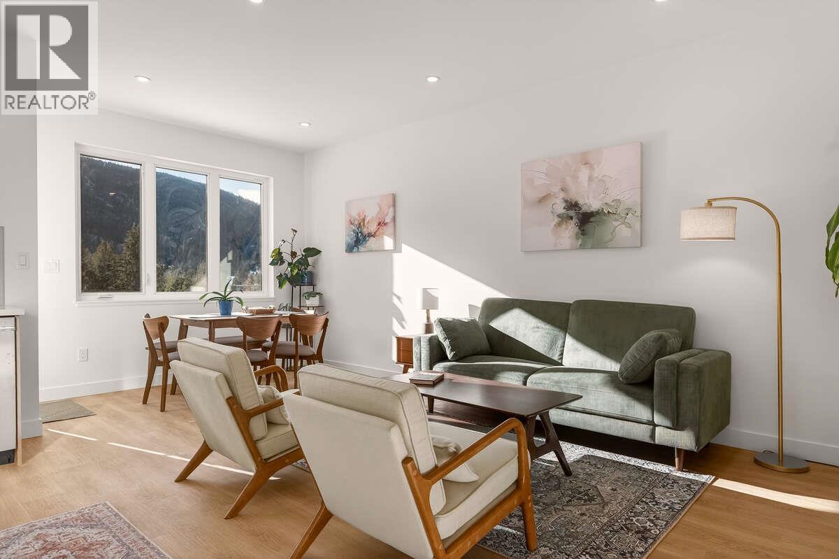 2224 Falls Street Unit# B, Nelson