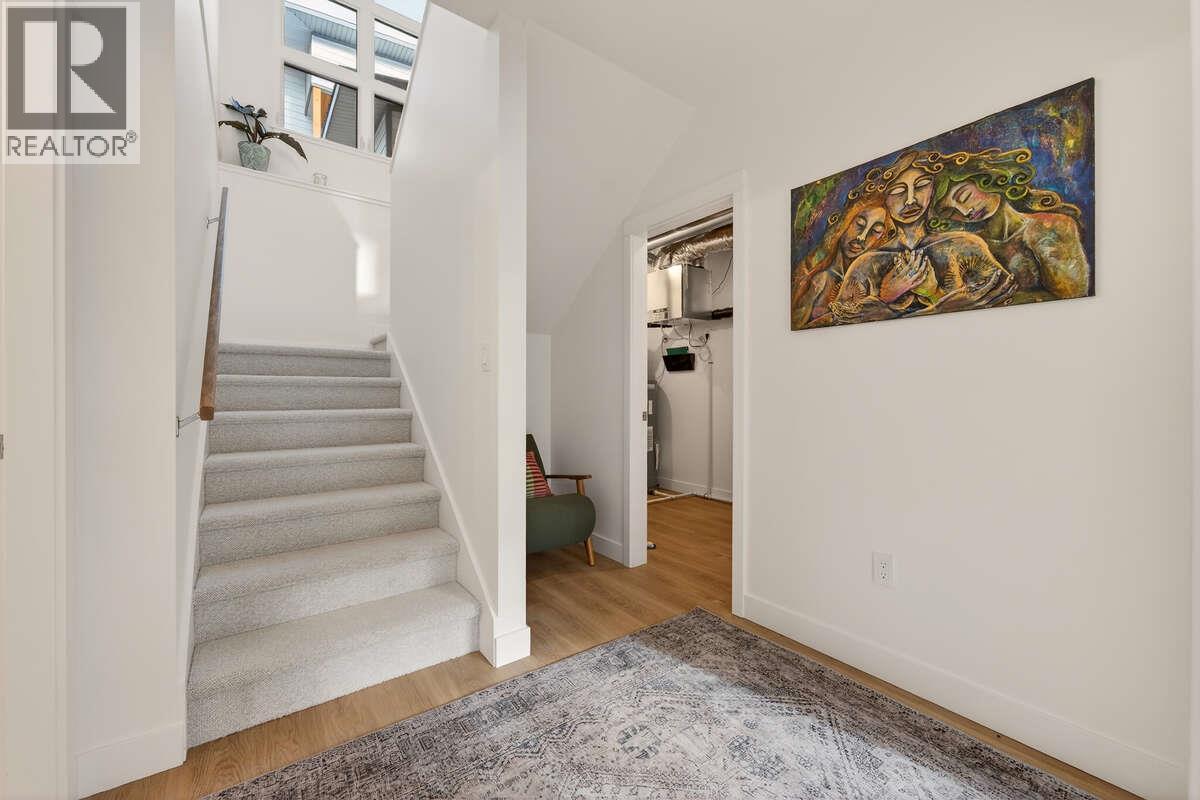 2224 Falls Street Unit# B, Nelson