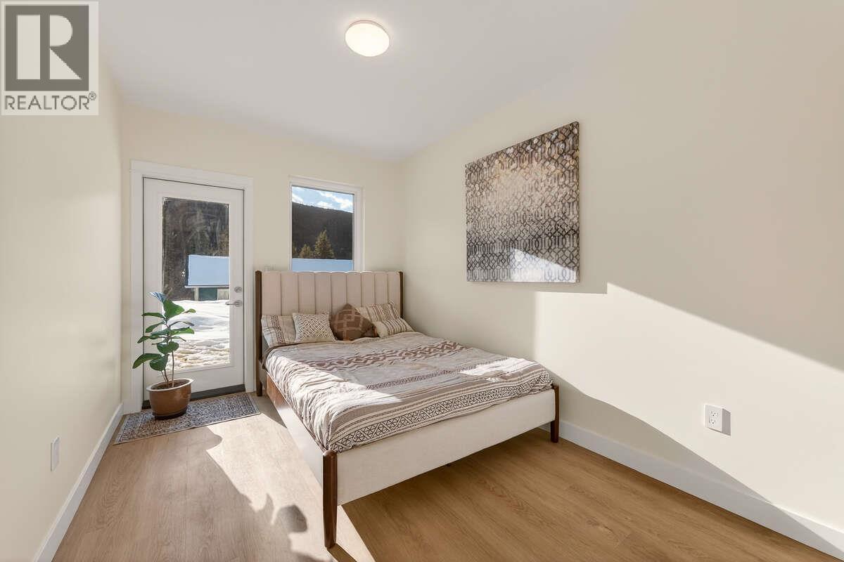 2224 Falls Street Unit# B, Nelson