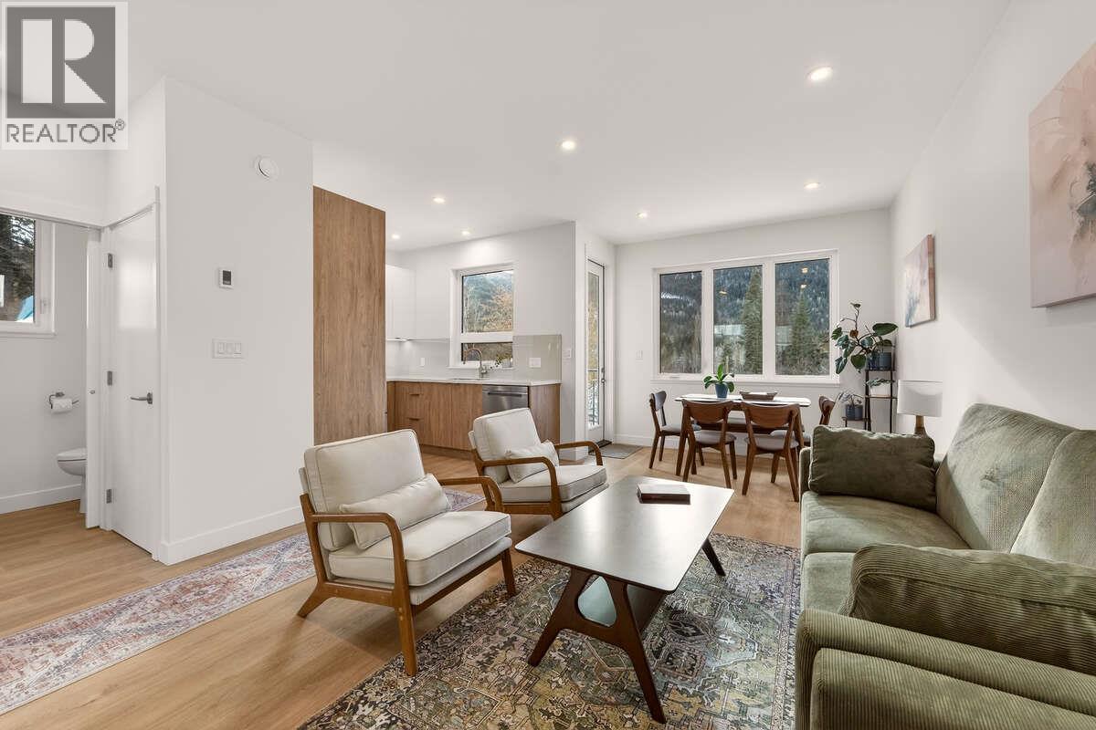 2224 Falls Street Unit# B, Nelson