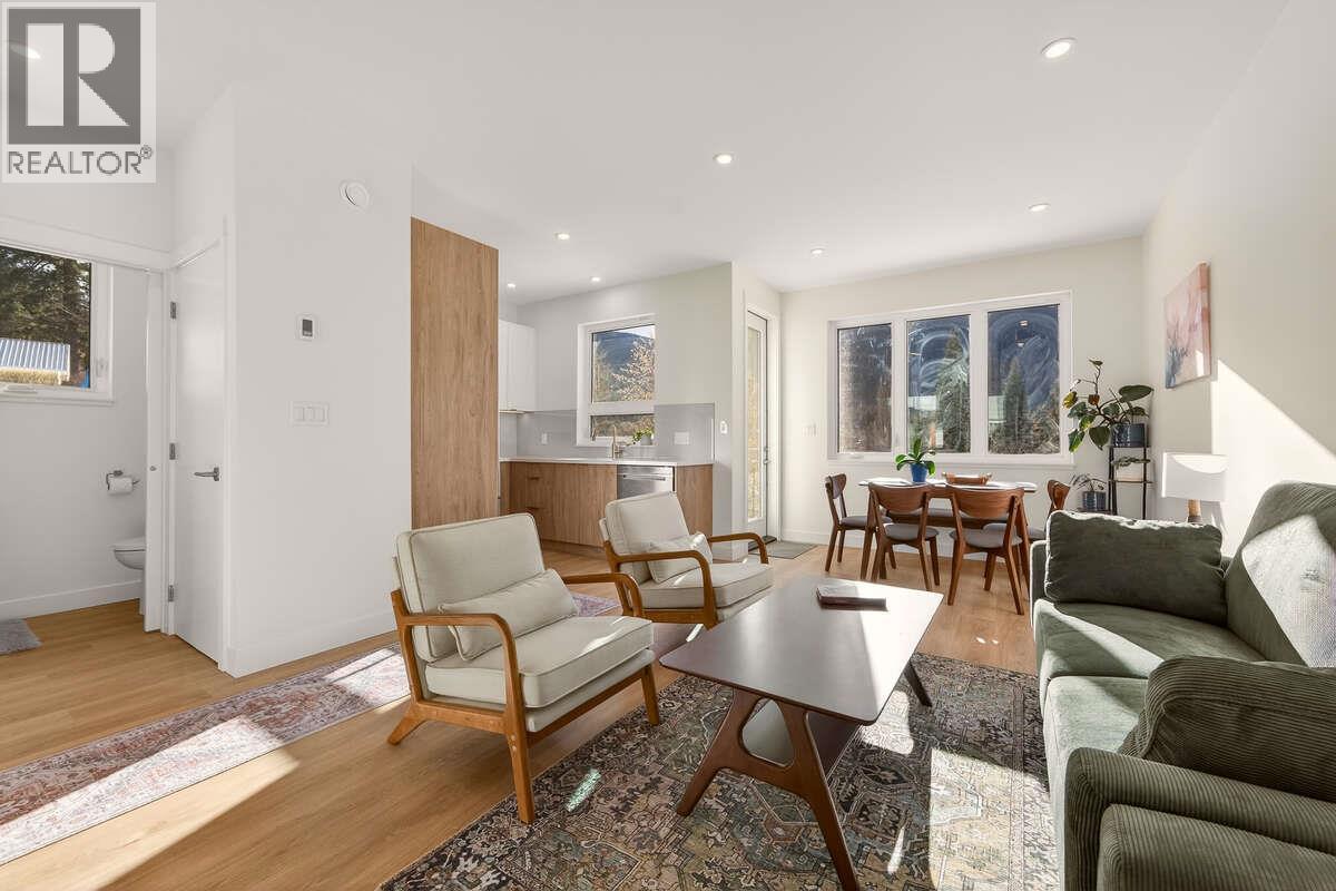 2224 Falls Street Unit# B, Nelson