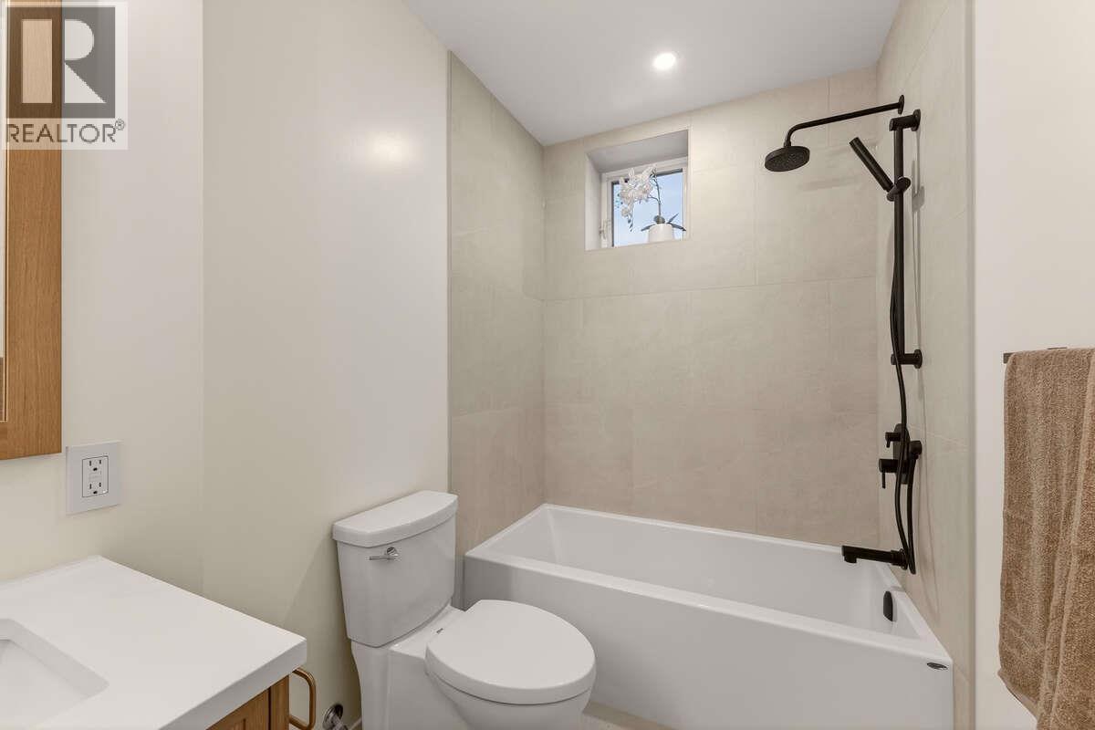 2224 Falls Street Unit# B, Nelson