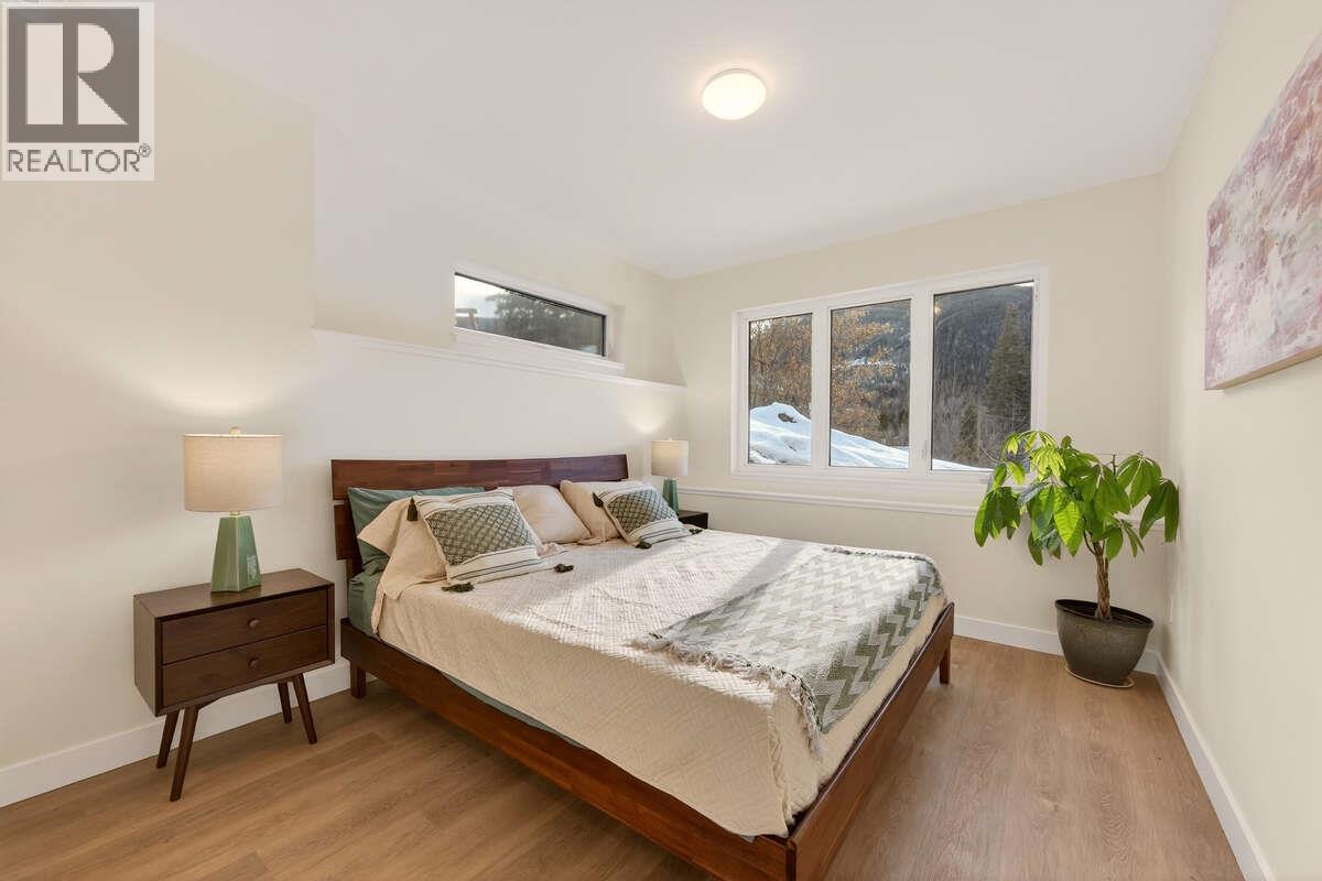 2224 Falls Street Unit# B, Nelson