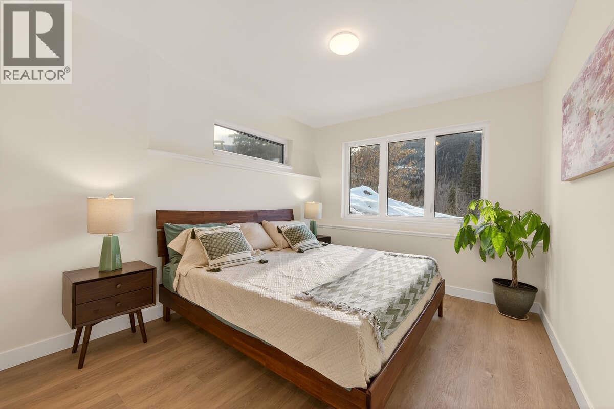 2224 Falls Street Unit# B, Nelson