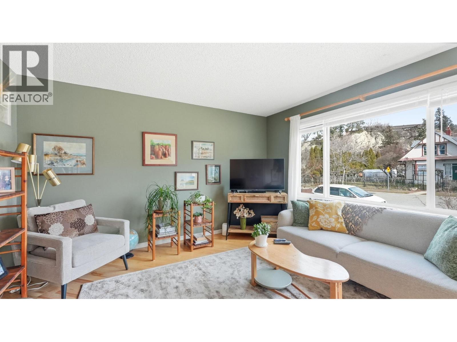  381 Norton Street, Penticton