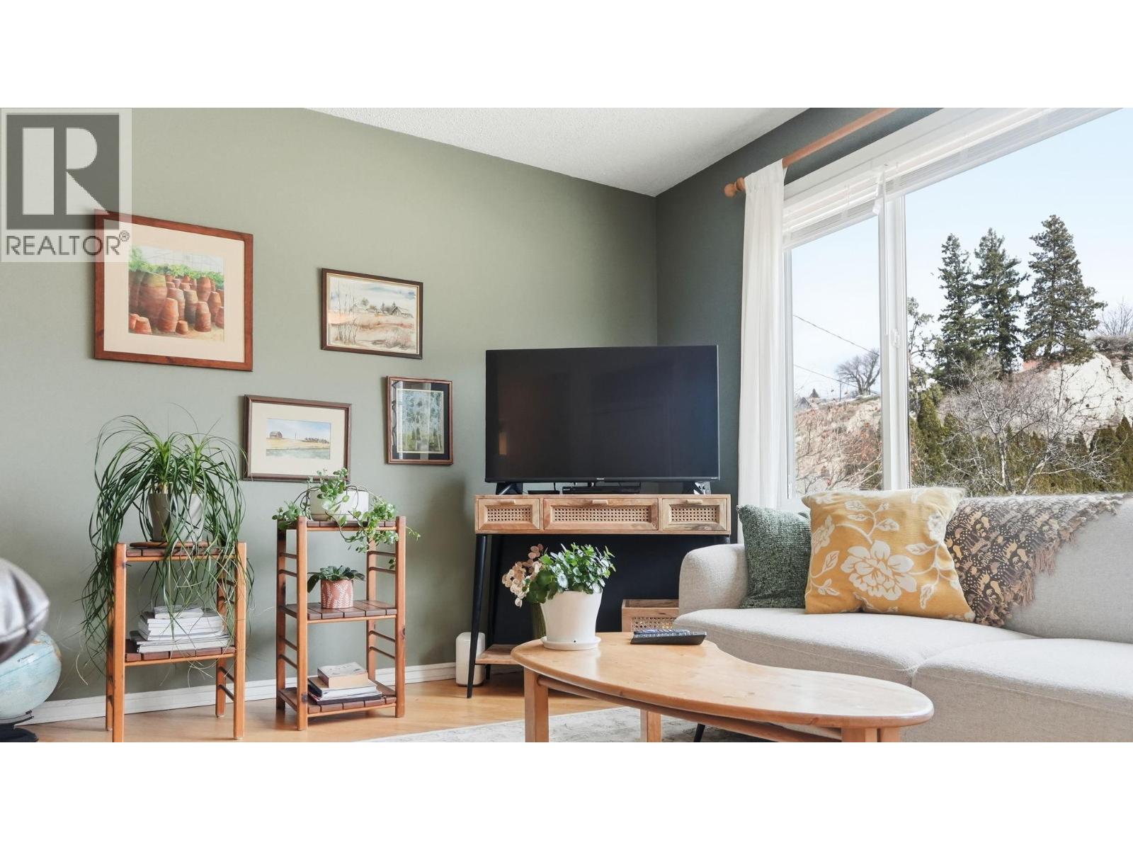  381 Norton Street, Penticton