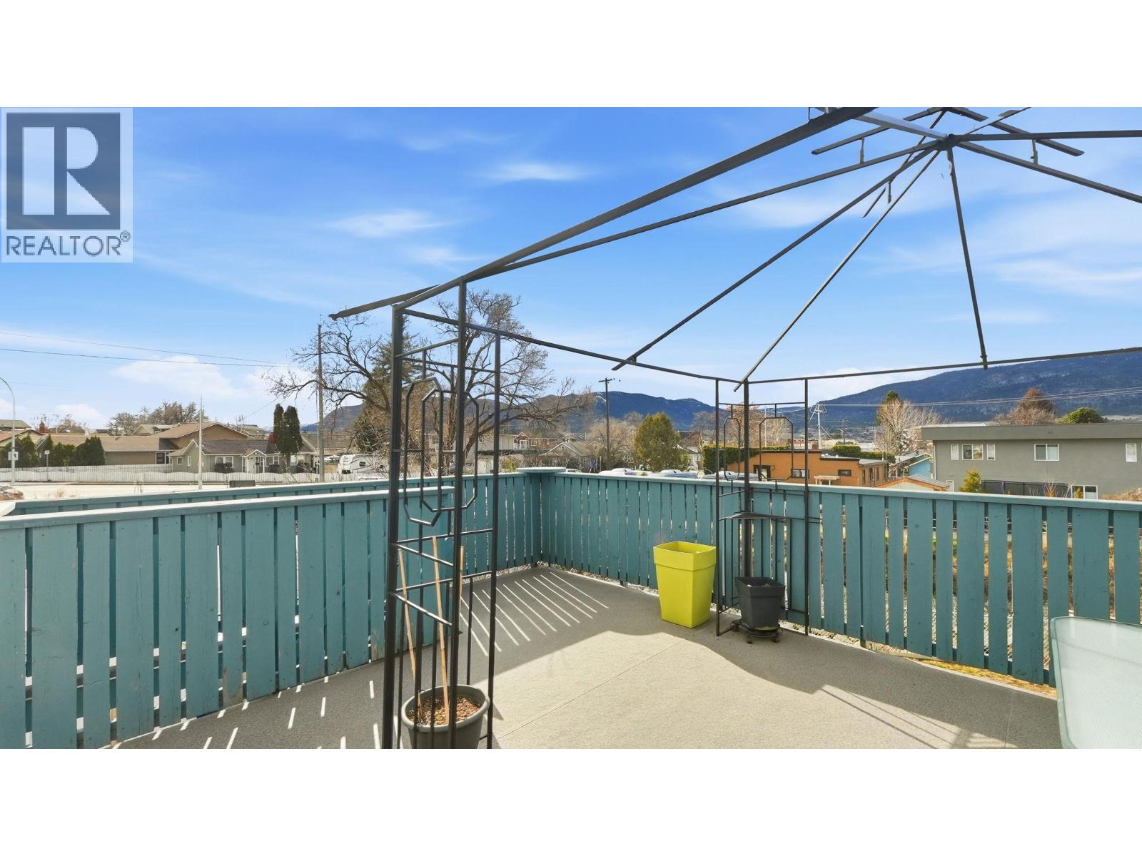 381 Norton Street - 17