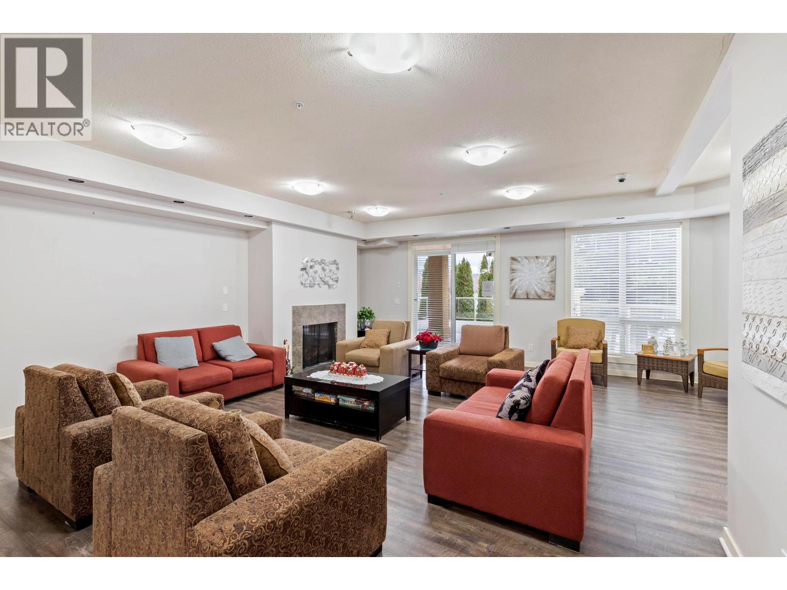 401 3550 Woodsdale Road, Lake Country