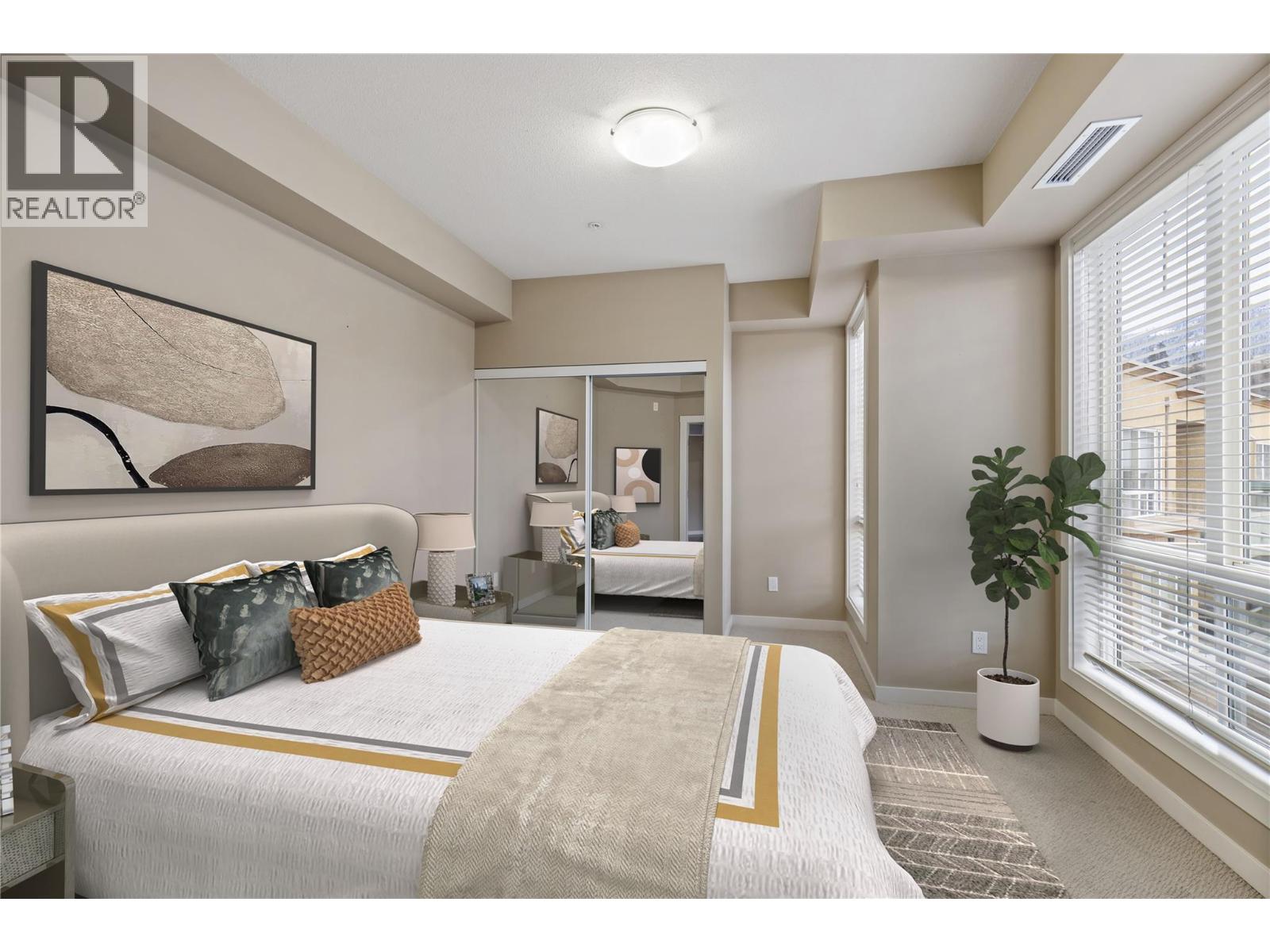 401 3550 Woodsdale Road, Lake Country