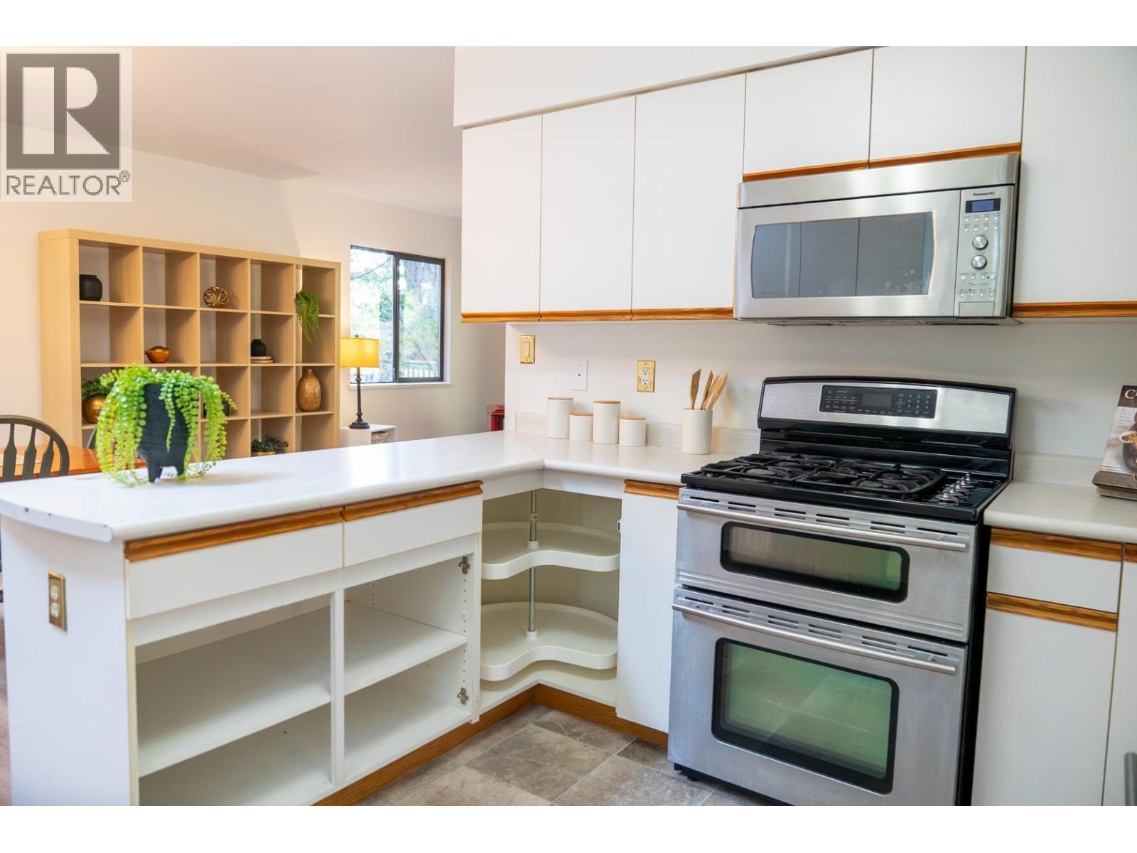 37150 SCHOONER WAY, Pender Island