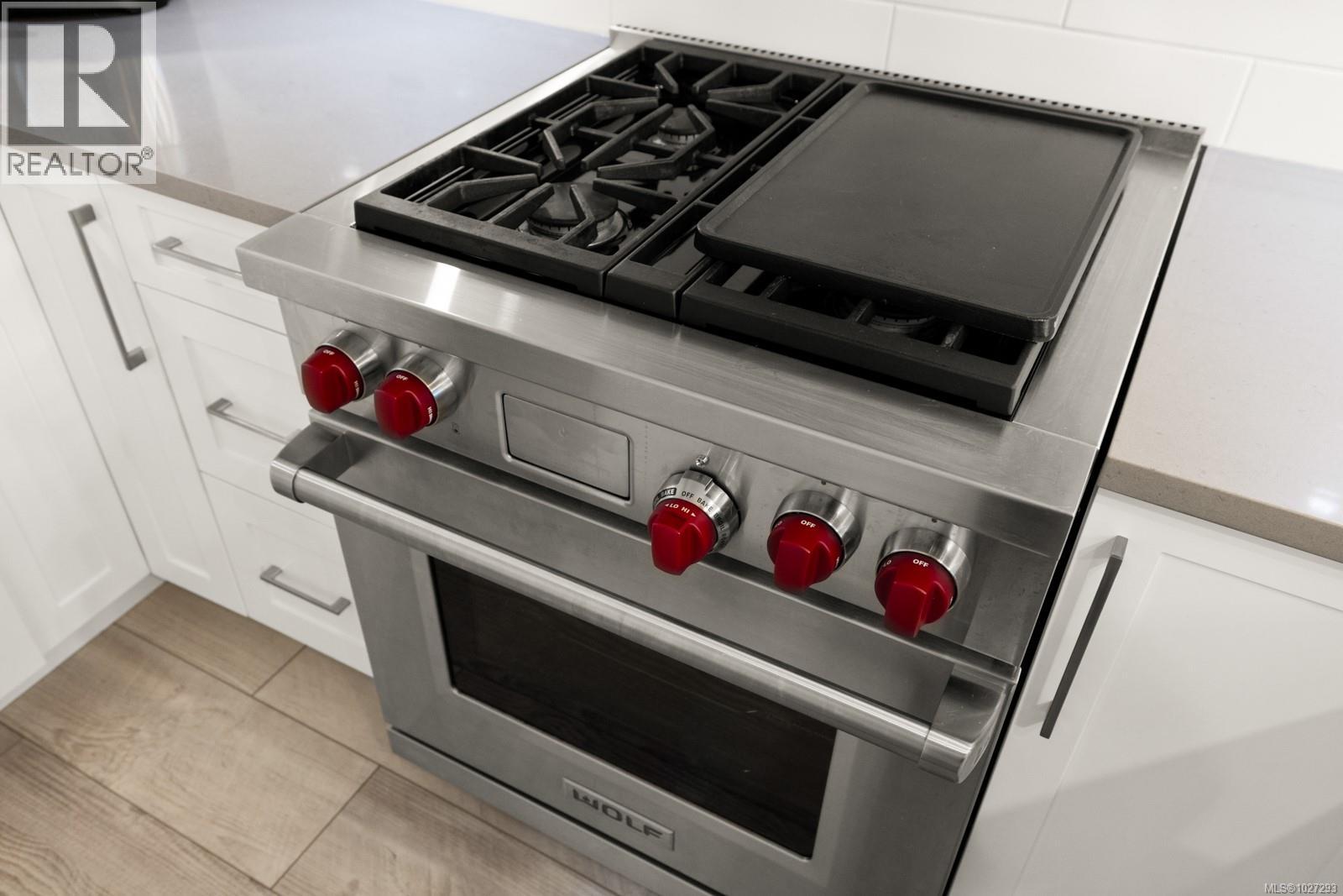 #201 2045 COUNTRY CLUB WAY - 6