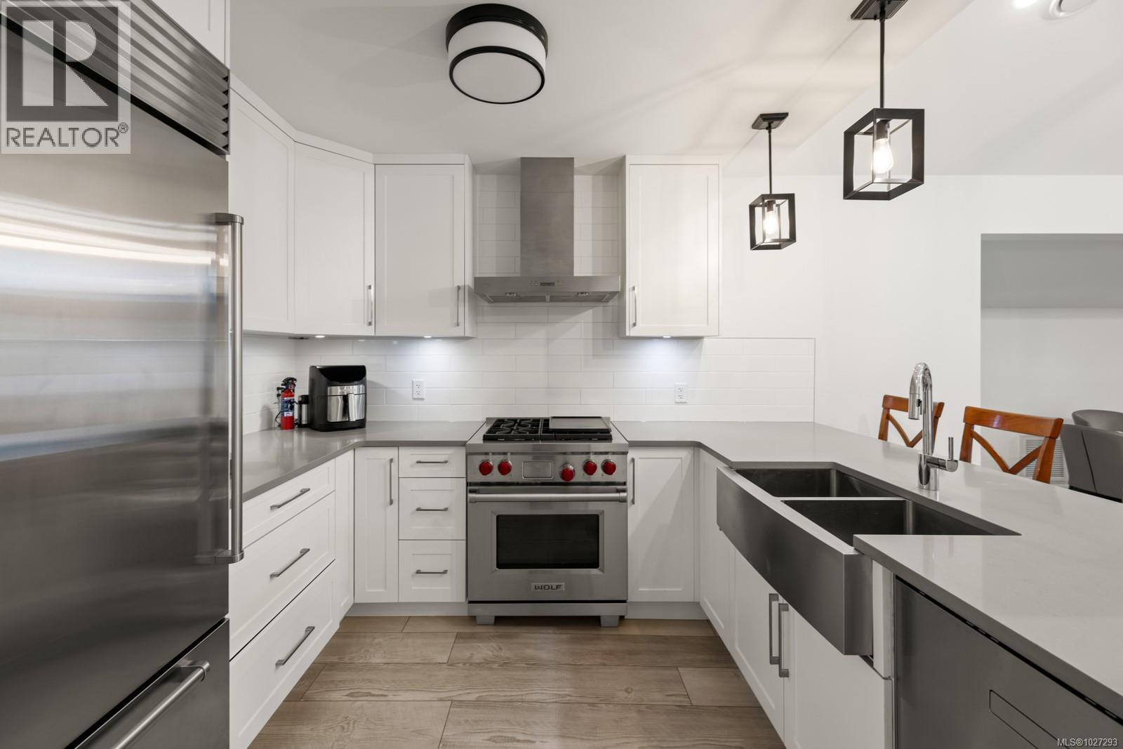 #201 2045 COUNTRY CLUB WAY - 8