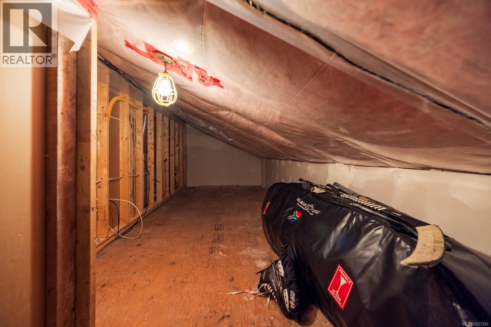 #201 2045 COUNTRY CLUB WAY - 33