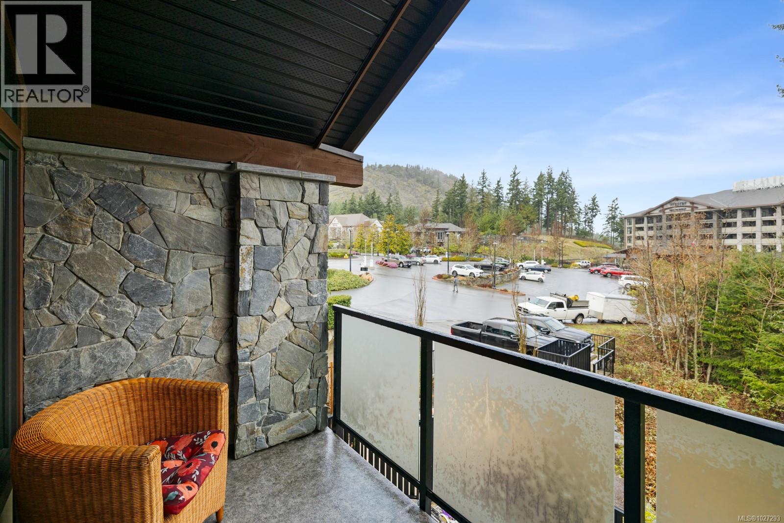 #201 2045 COUNTRY CLUB WAY - 13