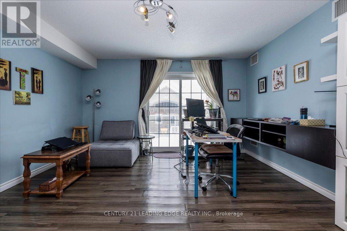 #20 43 COULTER STREET - 6
