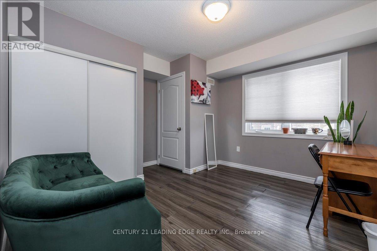 #20 43 COULTER STREET - 9