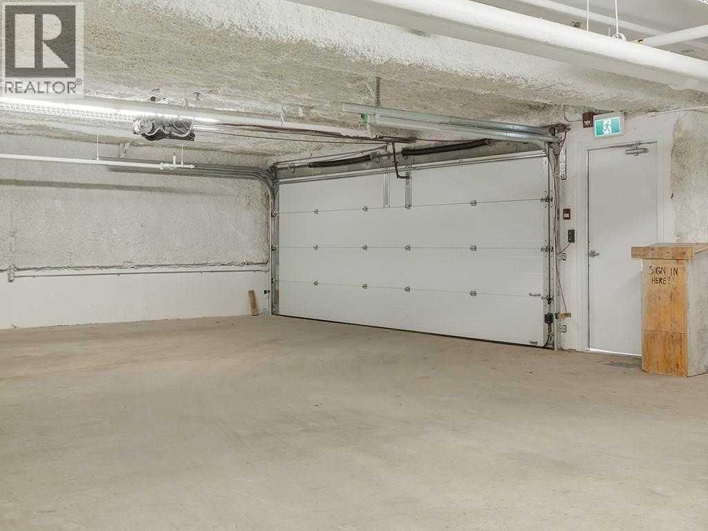 Single Family House for Sale in    Street NE Renfrew Calgary 