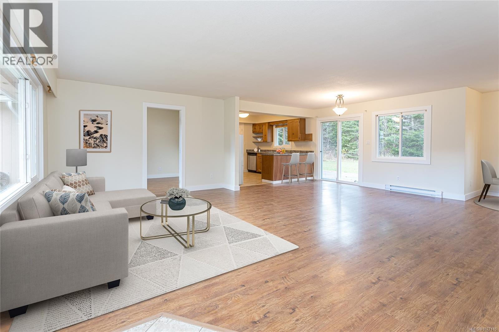 3960 Ostby Pl - Photo 4 of 33, Bowser, British Columbia