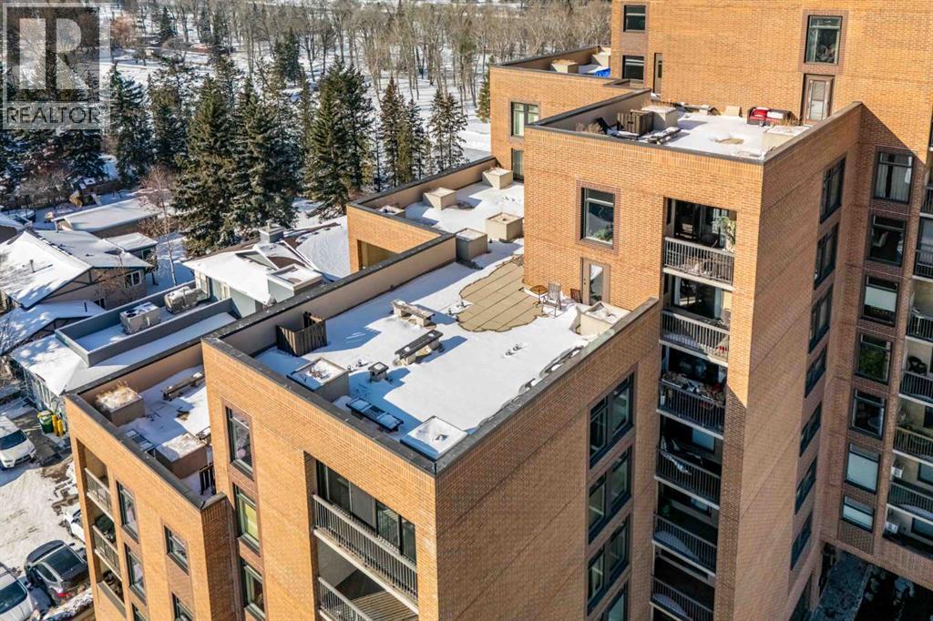 Single Family House for Sale in    Avenue NW Bowness Calgary 