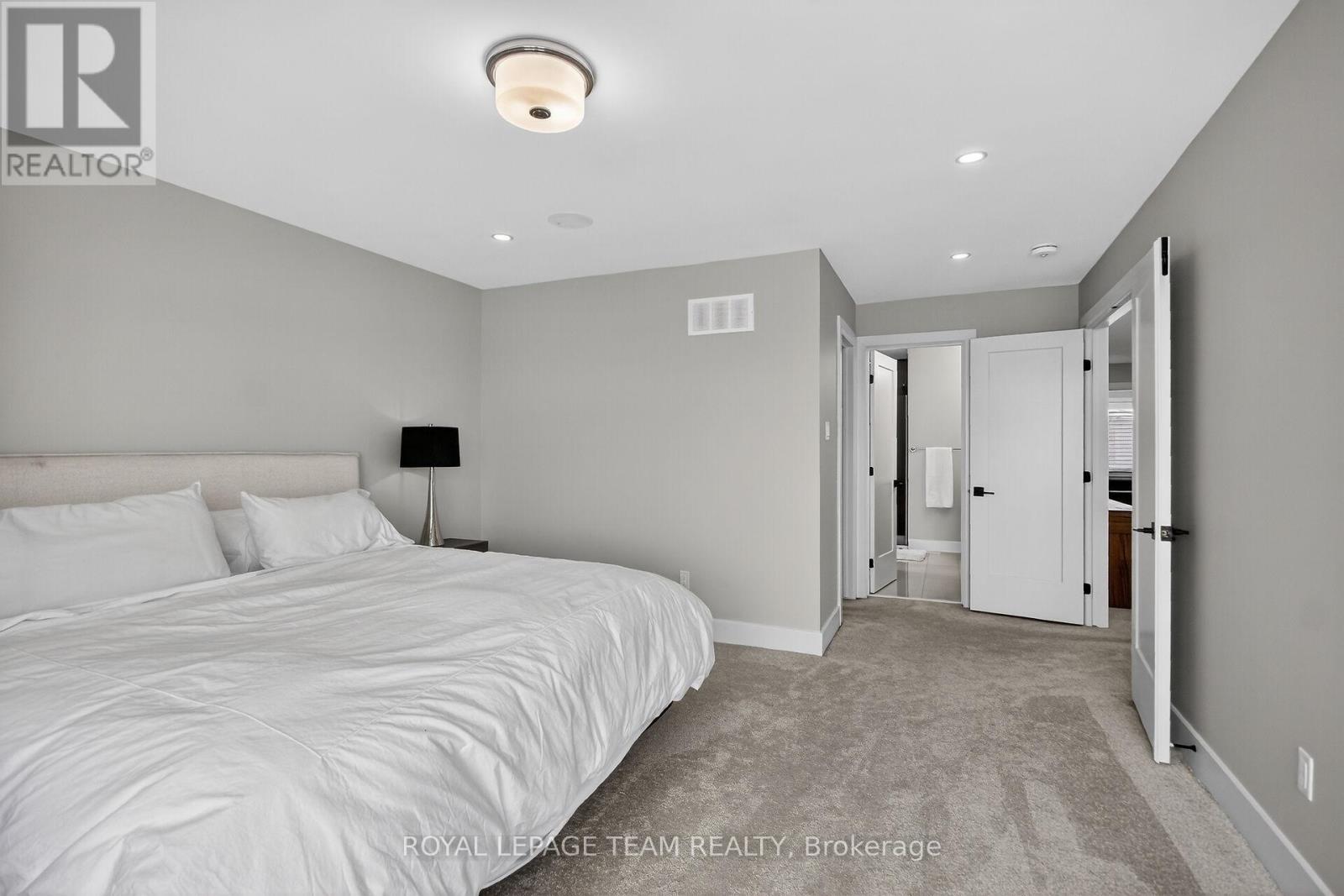 988 BECKTON HEIGHTS - 14