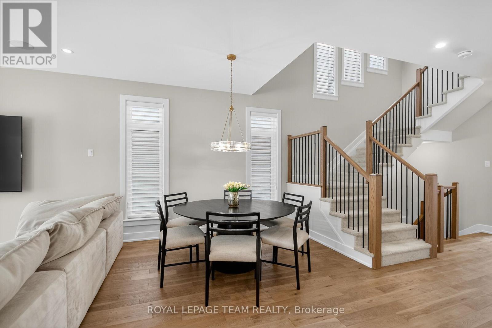 988 BECKTON HEIGHTS - 33