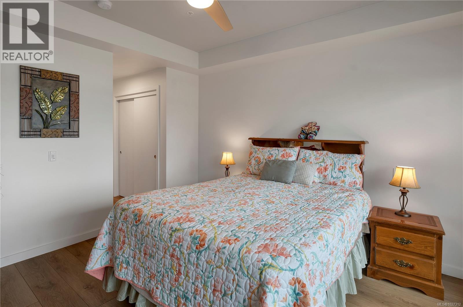 #204 684 ISLAND HWY S - 14