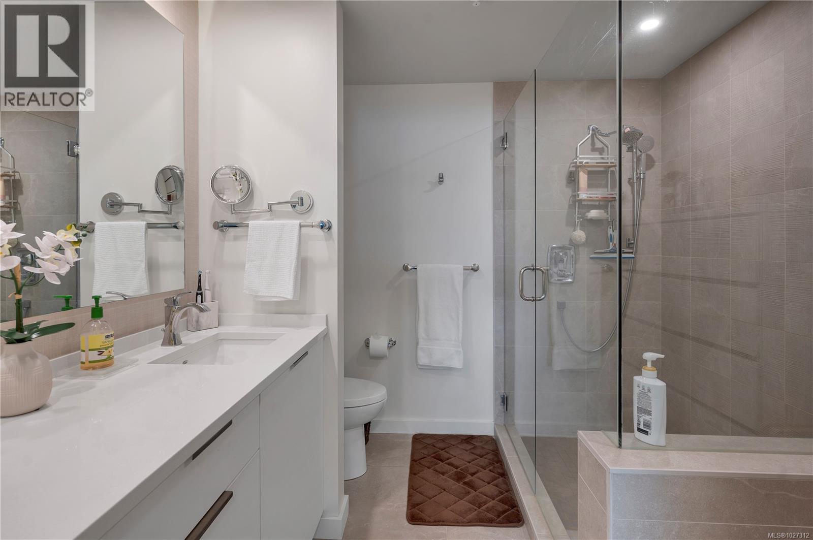 #204 684 ISLAND HWY S - 16