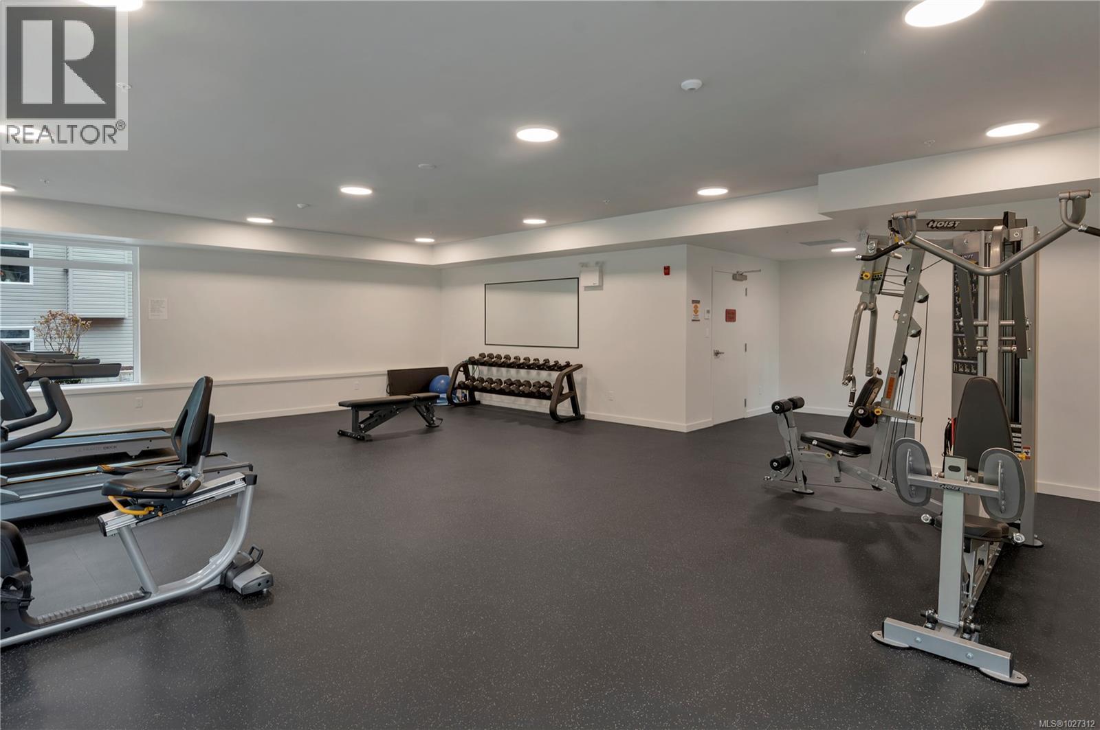 #204 684 ISLAND HWY S - 32